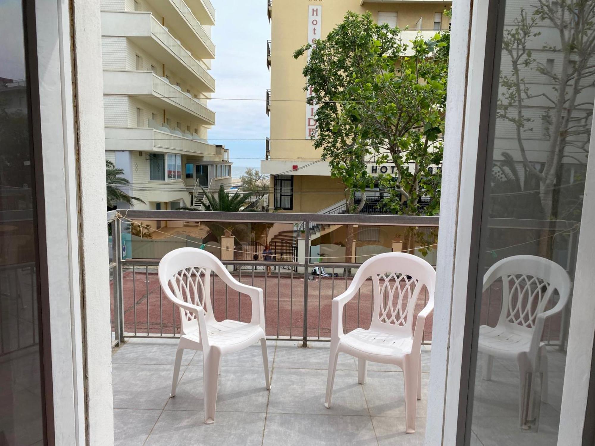 Hotel Piccari Nuova Gestione Rimini Bagian luar foto