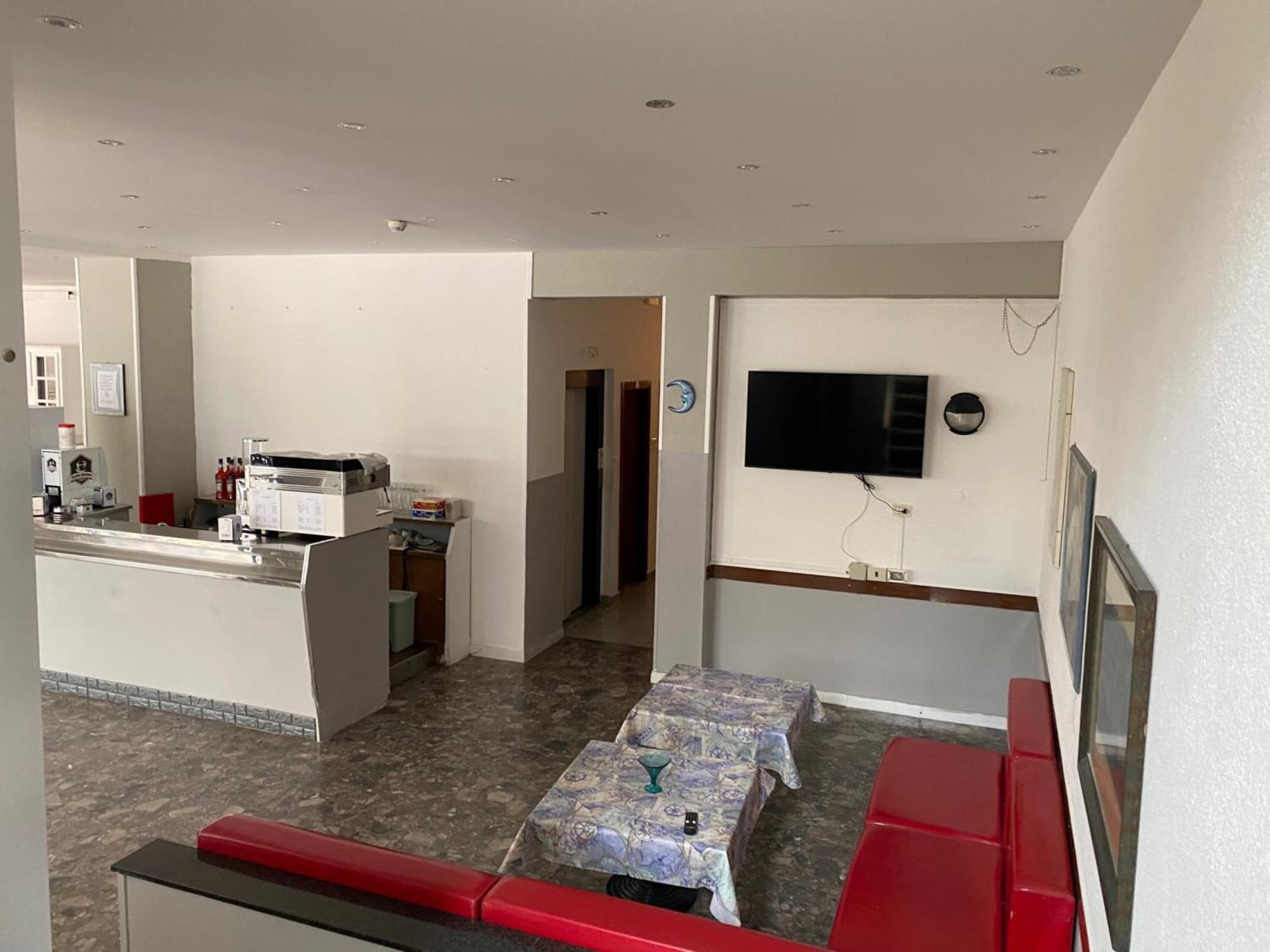 Hotel Piccari Nuova Gestione Rimini Bagian luar foto