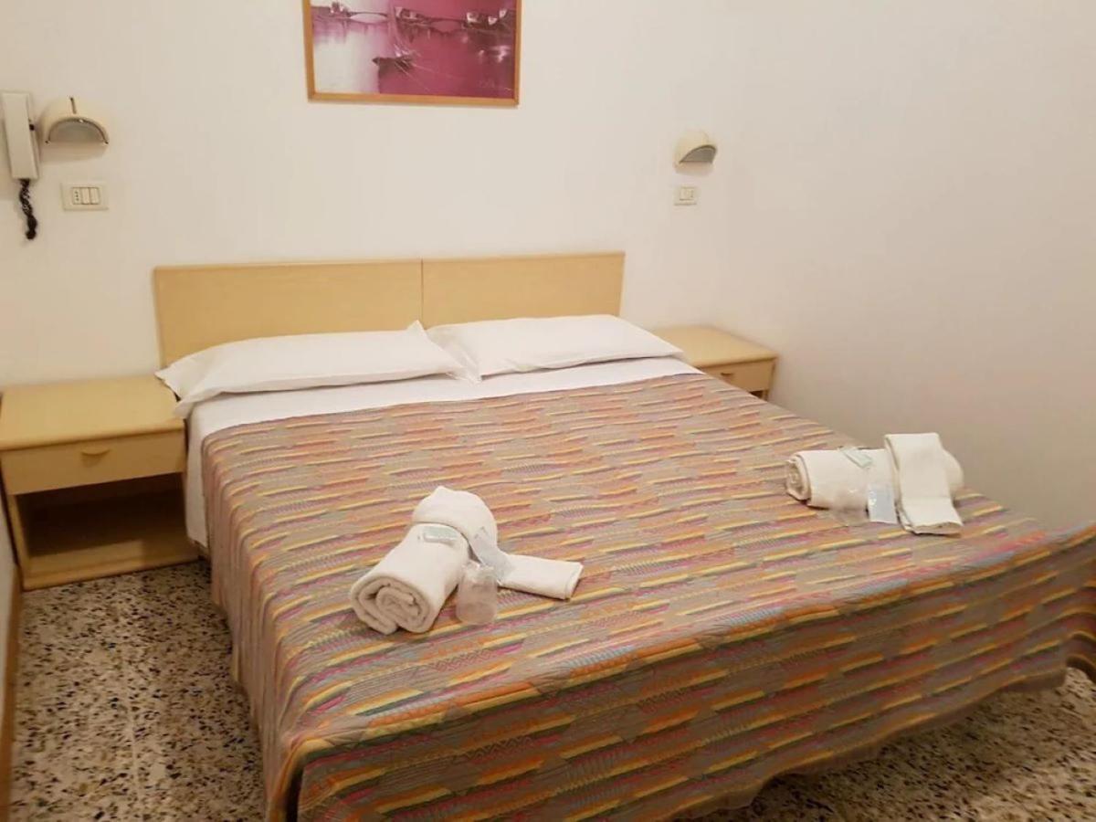 Hotel Piccari Nuova Gestione Rimini Bagian luar foto