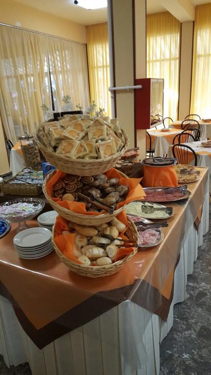 Hotel Piccari Nuova Gestione Rimini Bagian luar foto