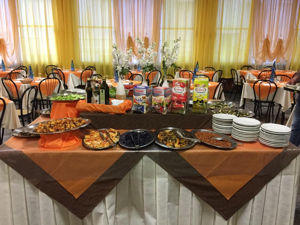 Hotel Piccari Nuova Gestione Rimini Bagian luar foto