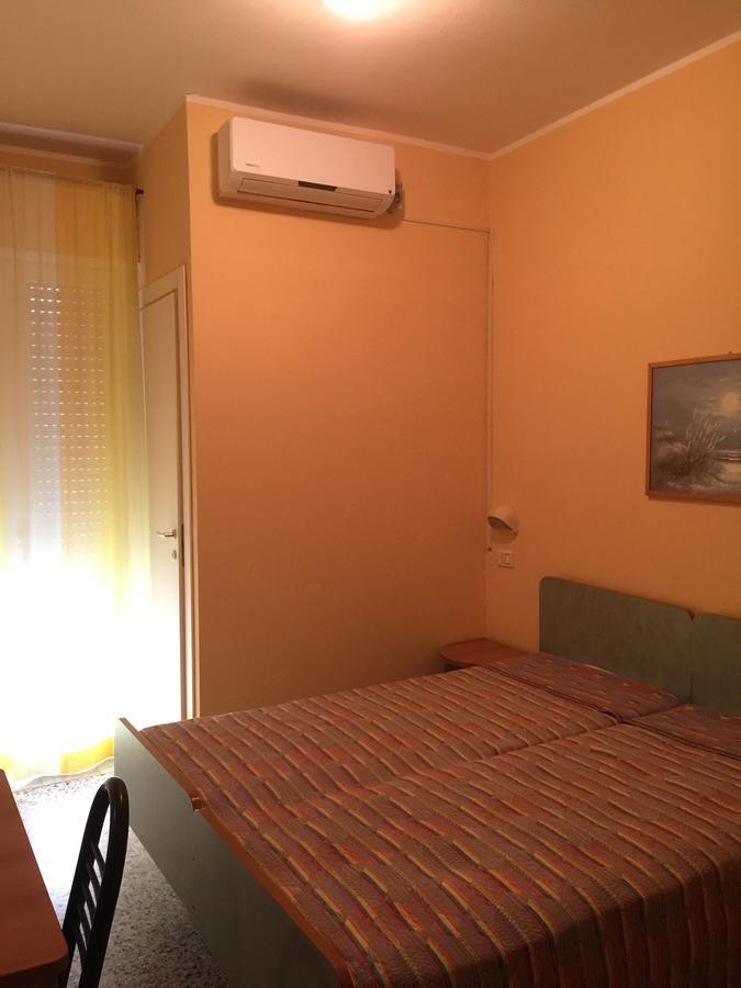 Hotel Piccari Nuova Gestione Rimini Bagian luar foto